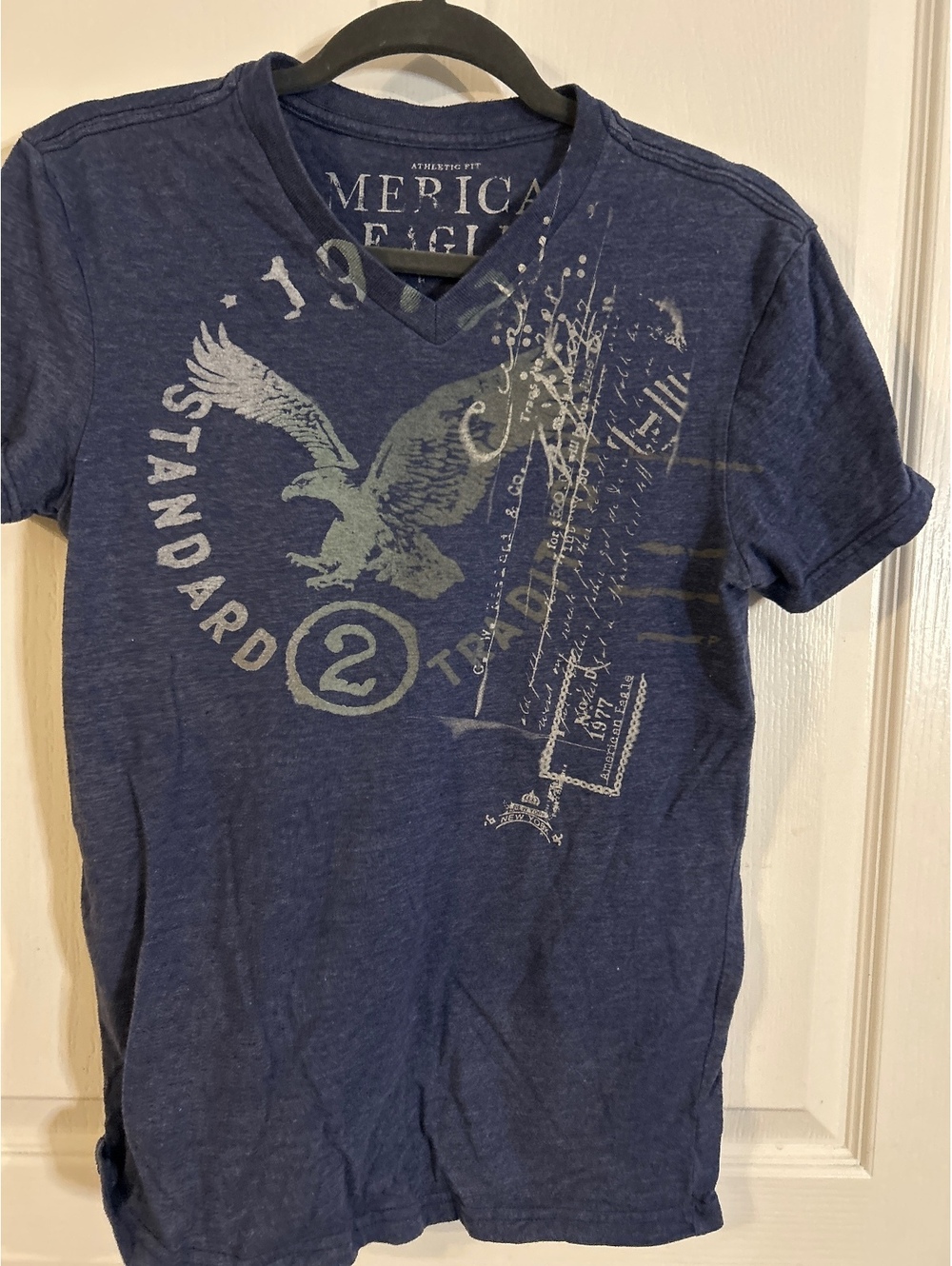American Eagle Athletic Fit Blue Graphic V-Neck T-Shirt XS